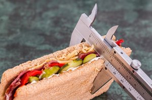 Dieta znamená pro ženu štíhlou postavu a pro muže peklo na zemi