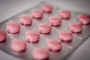 zdraví, léky, analgetika, léčba, bolest zad, ischias