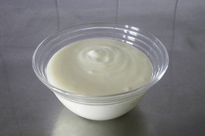 jogurt, jogurtová maska, péče o pleť, přírodní kosmetika, citlivá pleť, mastná pleť, akné