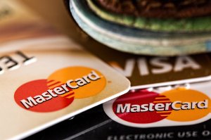 Kreditní karty - lákavé pozlátko nákupů na dluh