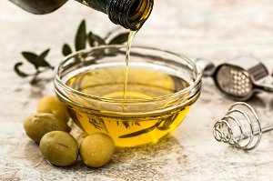 Olivový olej na krásu, proti rakovině, osteoporóze i lupénce