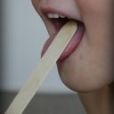 Bolest v krku pokaždé nevyžaduje léčbu antibiotiky, pomůže vám semafor