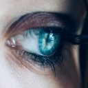 Ječné zrno, které se právě tvoří, pomůže zklidnit masáž oka