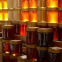 Včelí med léčí, regeneruje, detoxikuje a navíc výborně chutná