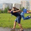 Ve spokojeném vztahu ženy více tloustnou než muži