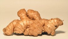 zázvor, péče o vlasy, přírodní prostředky na vlasy, mastné vlasy, lupy