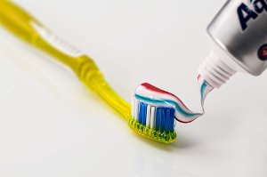 zdravé zuby, péče o zuby, zubní hygiena, výplach úst, zubní lékař, preventivní zubní prohlídka